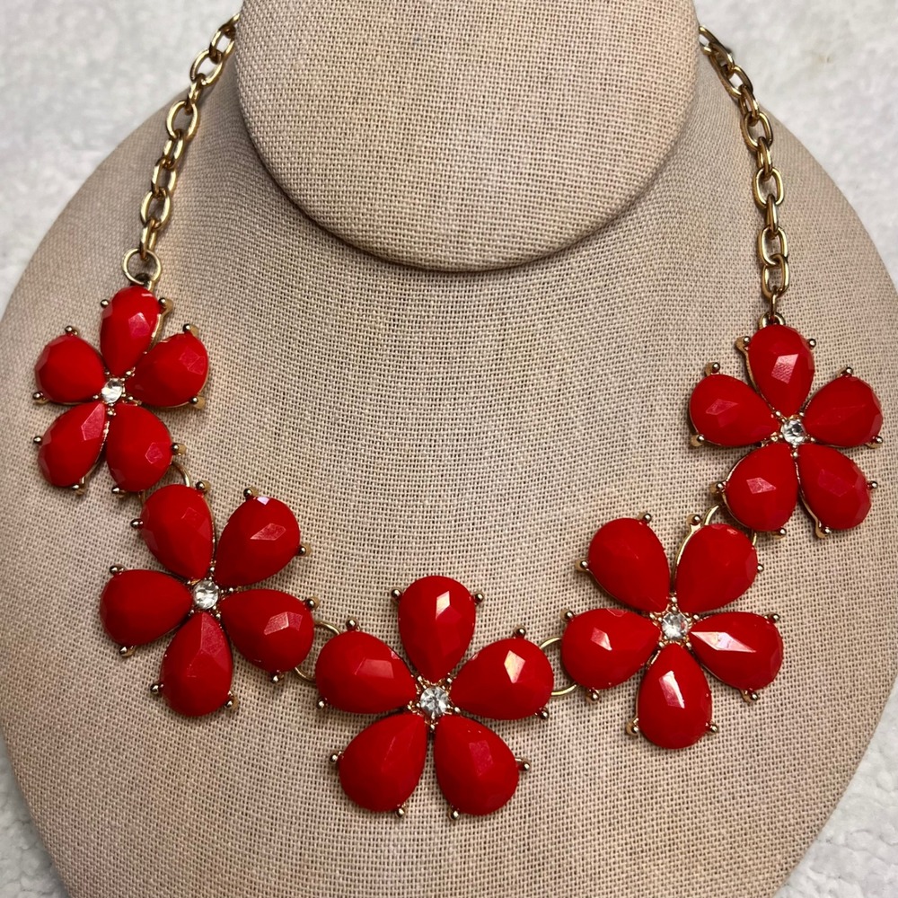 etc! Red Flower Statement‎ Necklace Gold Chain Rhinestone Accent Fashion Jewelry